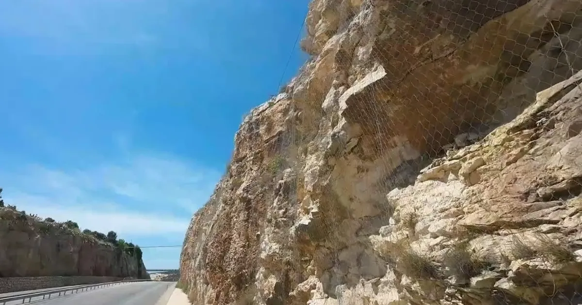 Karayolları’ndan sarp yamaçlara çelik zırh