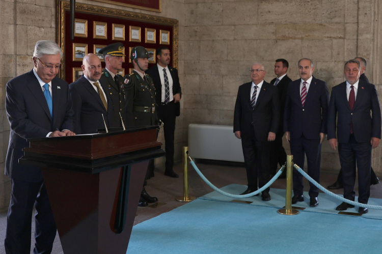 Kazakistan Cumhurbaşkanı Tokayev Anıtkabir'de