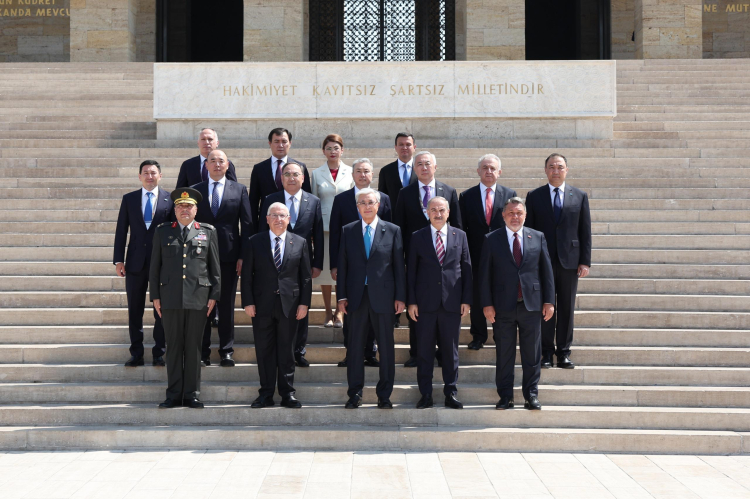 Kazakistan Cumhurbaşkanı Tokayev Anıtkabir'de