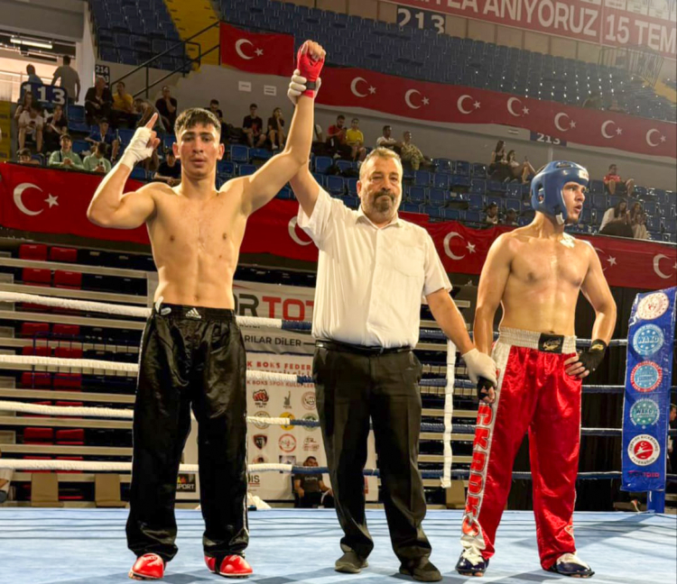 Kick Boks 'Milli'lerine Konya Meram imzası