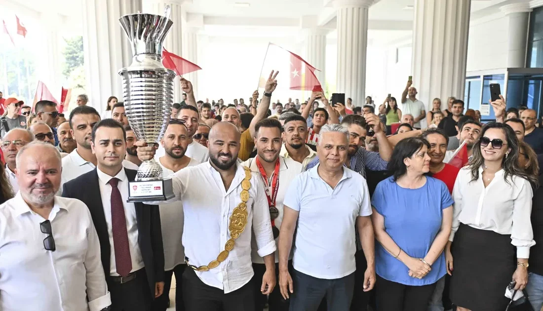 Kırkpınar’ın Şampiyonu Muratpaşa’da coşkuyla kutlandı