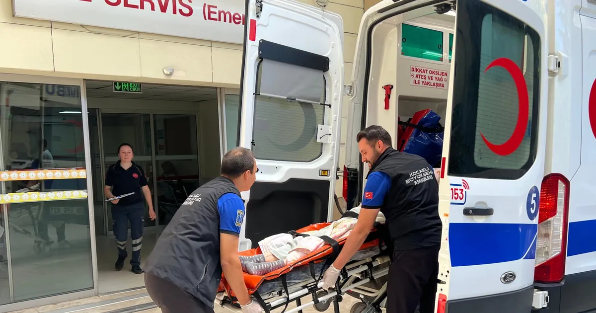 Kocaeli Büyükşehir’den 4 saatte 135 hasta transferi