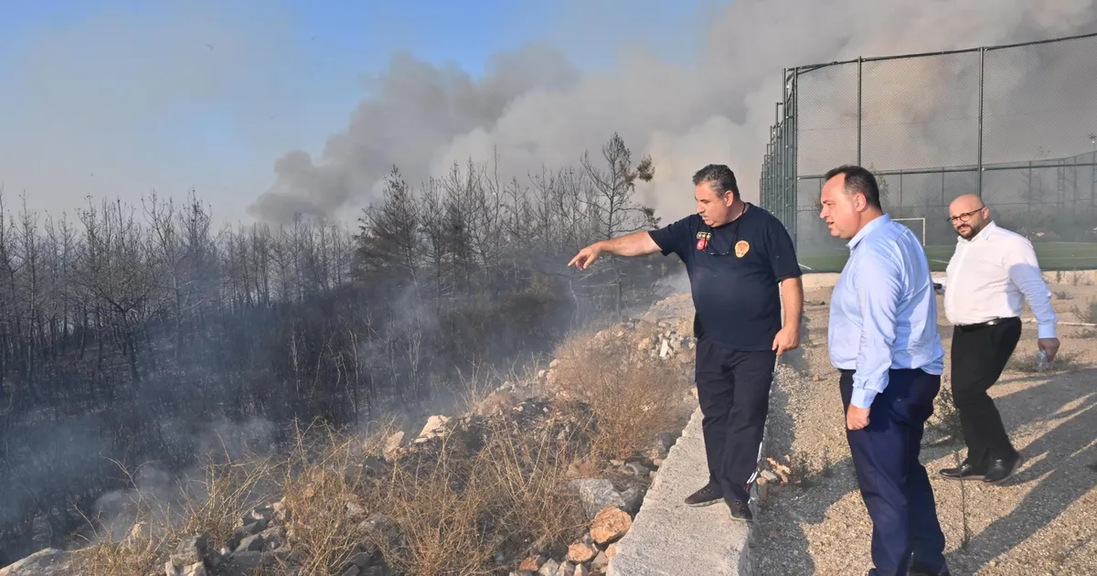 Manisa İtfaiyesi’nden Kayapınar yangınına müdahale