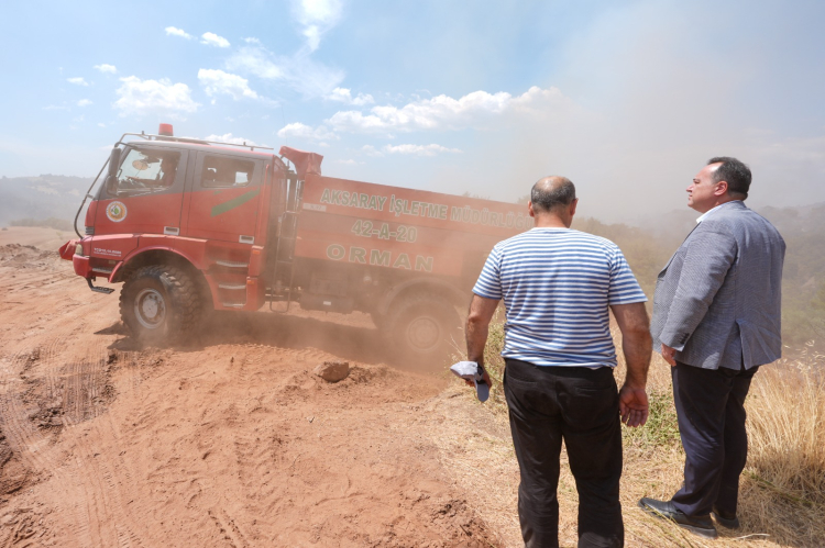 Manisa’da orman yangınlarıyla mücadele sürüyor... Başkan Dutlulu sahada