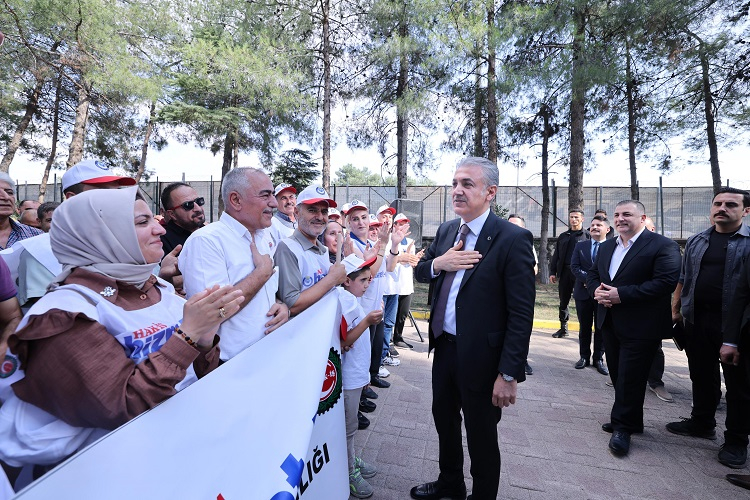 Mardin'de Büyükşehir Belediye işçilerine zam müjdesi