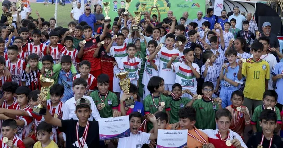 Mersin'de ‘U-11 / U-12 Futbol Şenlik Ligi’ sona erdi