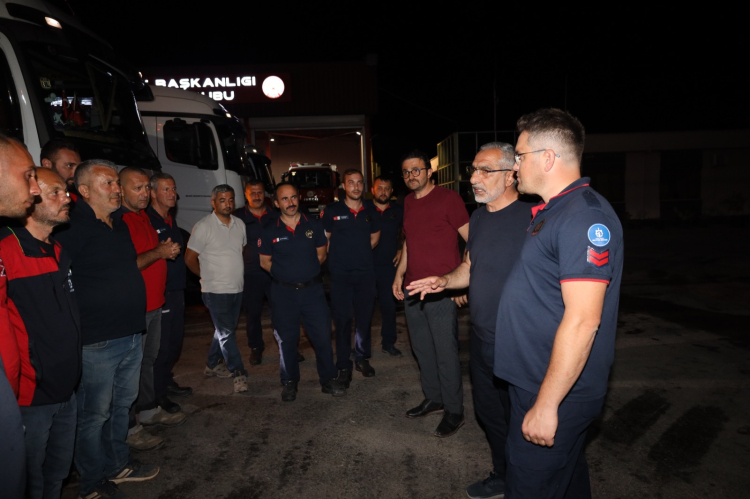 Önce Sakarya, şimdi Manisa... Kocaeli ekipleri yangınlara karşı tek vücut