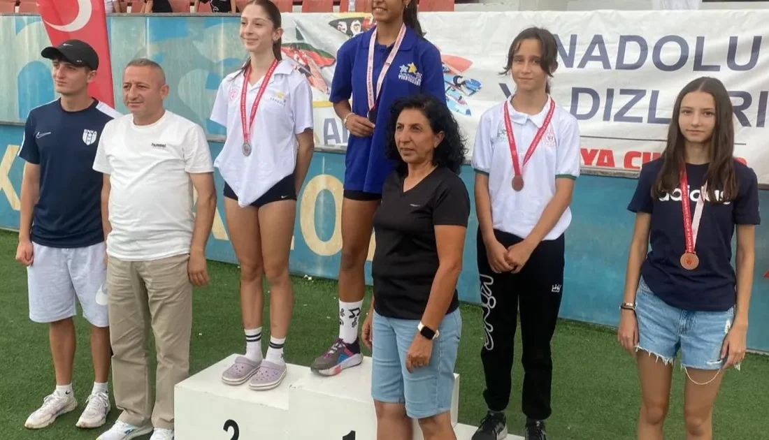 Sakarya Büyükşehir Belediyesi sporcuları,