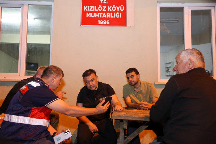 Sakarya'dan Bilecik'e sıçrayan yangın! Bilecik Valisi Sözer yangın bölgesinde