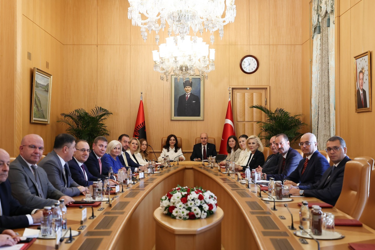 TBMM Başkanı Kurtulmuş’tan İsrail’e sert tepki: İsrail mahalle kabadayısı gibi davranıyor