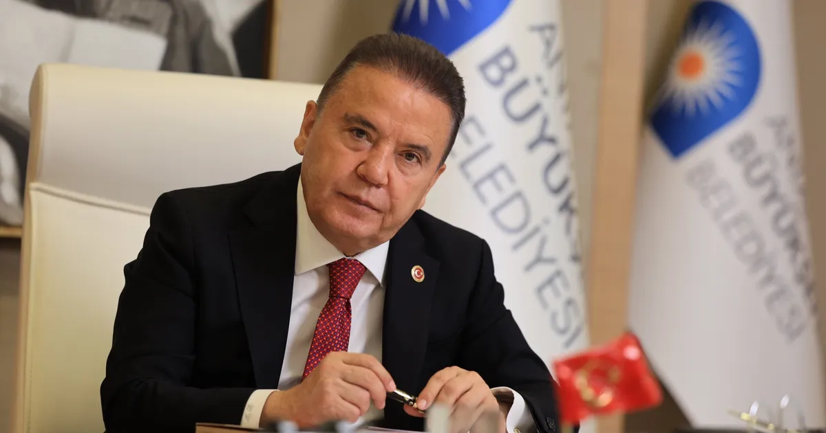 'Tutsak Muhittin Böcek'ten Antalyalılara mesaj