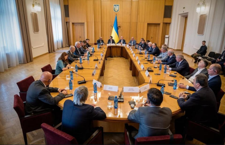 Ukrayna'da fahri konsoloslar 'güç birliği' için buluştu