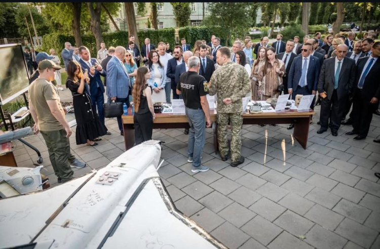 Ukrayna'da fahri konsoloslar 'güç birliği' için buluştu
