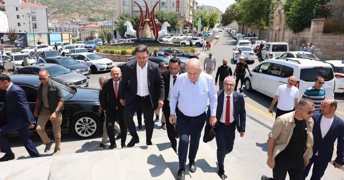 Ümit Özdağ'dan Rasim Arı'ya ziyaret