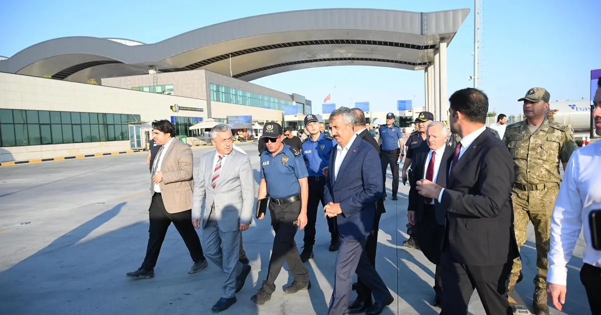 Vali Sezer’den İpsala Sınır Kapısı’na inceleme