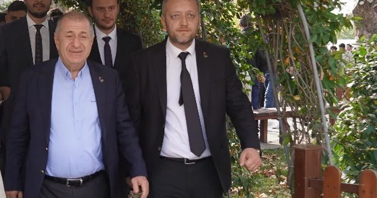 Zafer Partisi Bursa'da Leman karikatürüne ve Atatürk hakaretlerine tepki