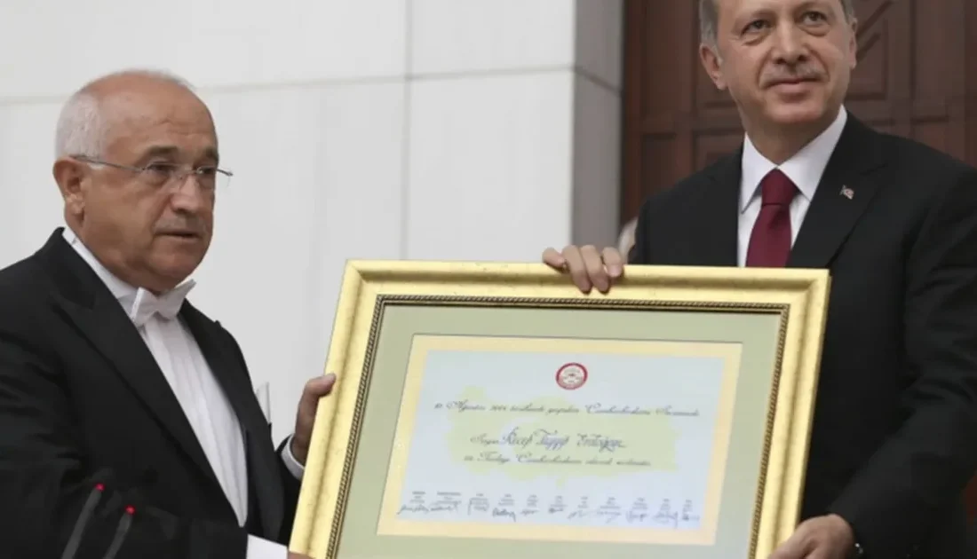 İletişim Başkanı Burhanettin Duran,