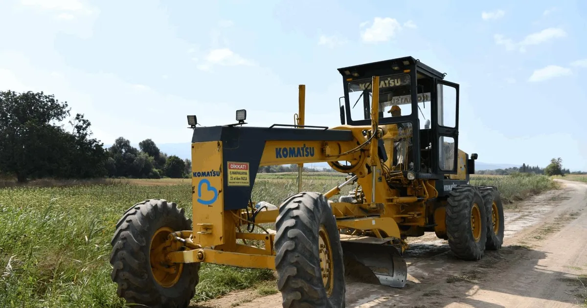 Balıkesir'de tarla ve zeytinlik yollarına büyük dokunuş