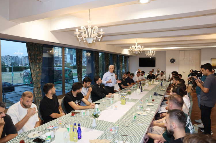 Başkan Bozbey'den yeni sezon öncesi Bursaspor'a moral