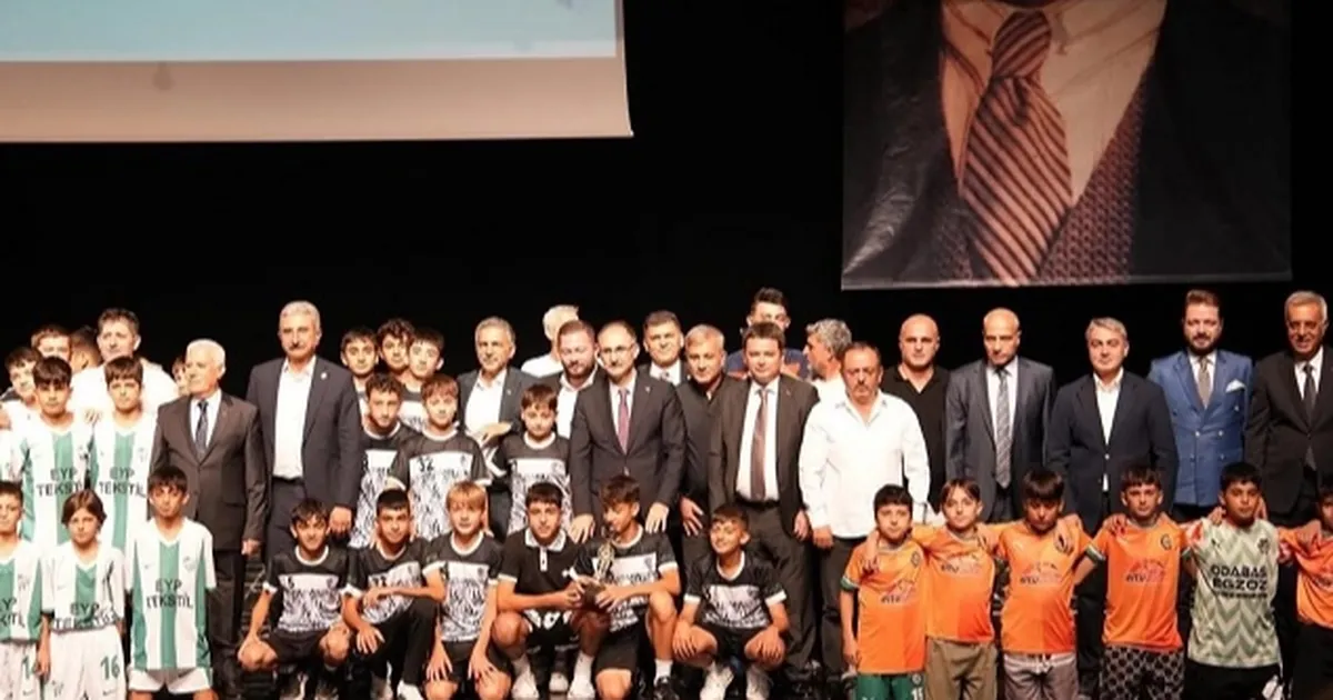 Bursa Gemlik Belediyespor'dan 3 kupa birden