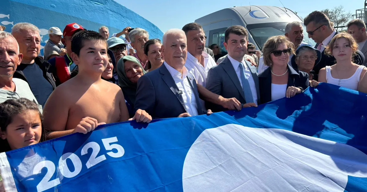 Bursa Mudanya'nın Eşkel sahili 'Mavi Bayrak'a kavuştu