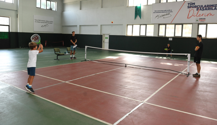 Bursa Osmangazi’de minik raketlerin turnuva heyecanı