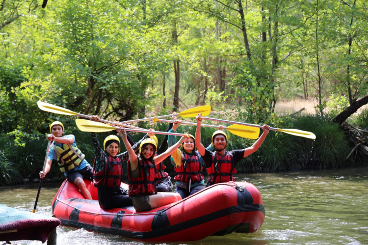 Bursa’da gençlerin rafting heyecanı