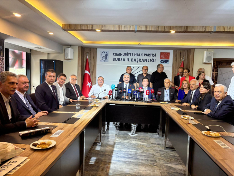 CHP Bursa'dan hukuk dışı müdahalelere tepki!