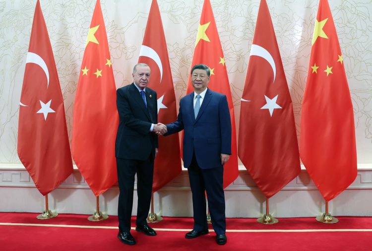 Cumhurbaşkanı Erdoğan'dan Çin'de yoğun diplomasi trafiği