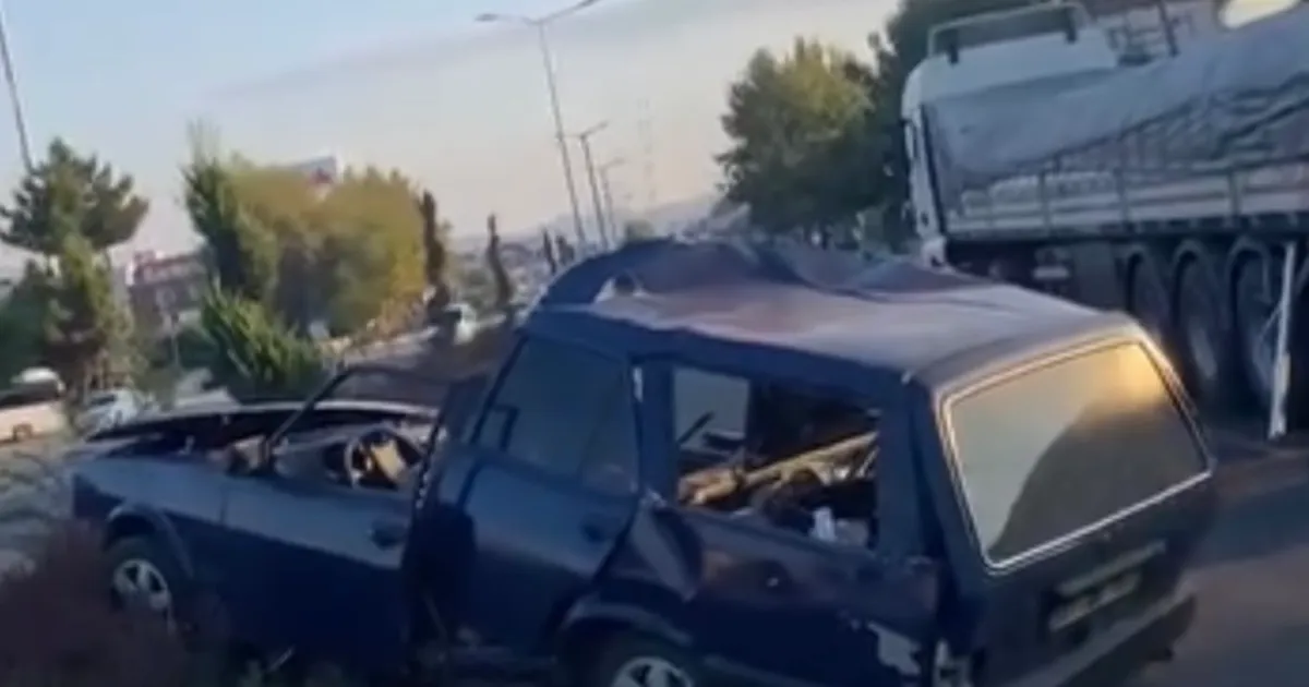 Düzce'de otomobil tıra çarptı!