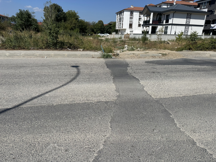 Düzce'de yeni kaldırım plansızlık kurbanı!