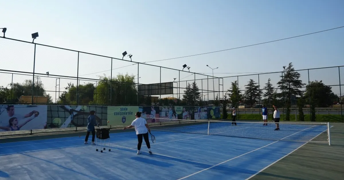 Eskişehir’de yetişkinler için tenis kayıtları başlıyor