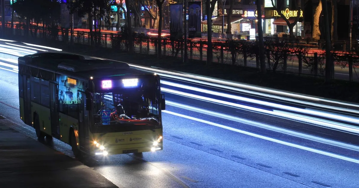 İETT'den gece sefelerine sabaha kadar devam