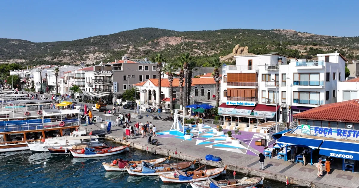 İzmir Büyükşehir’den Foça’ya kamusal dokunuş