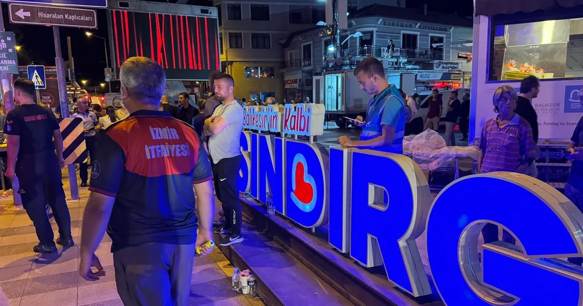 İzmir İtfaiyesi Balıkesir görevinde