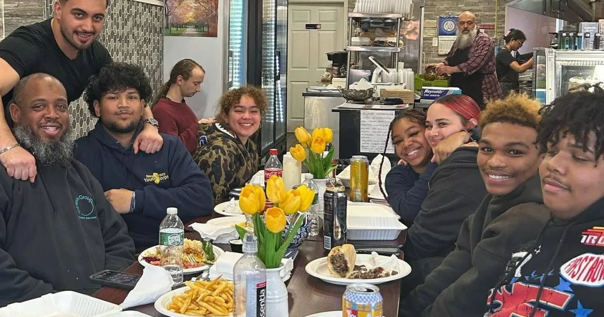 Jersey Kebab, New Jersey Monthly okurları tarafından 'en iyi restoran' seçildi