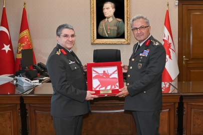 Kara Kuvvetleri ve Genelkurmay’da devir teslim