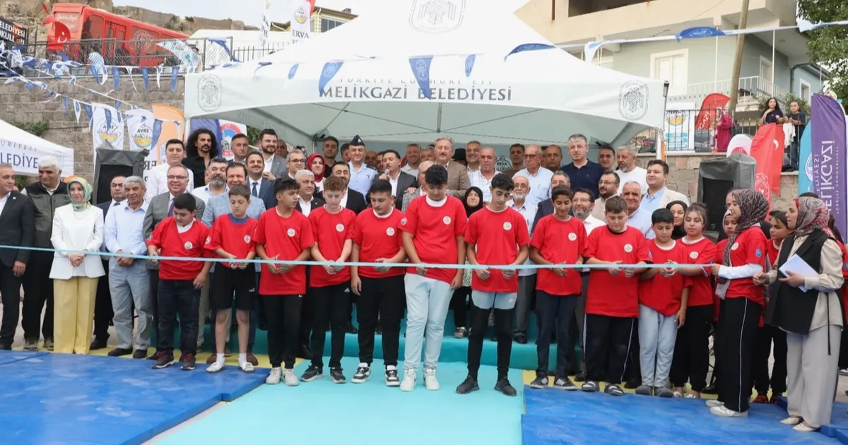 Kayseri Melikgazi'den gençlere yeni spor okulu