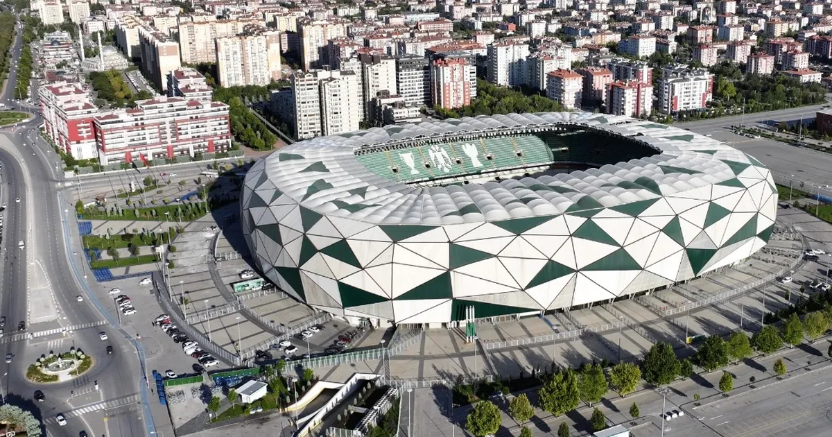Konya Stadyumu Türkiye-İspanya maçına hazırlanıyor