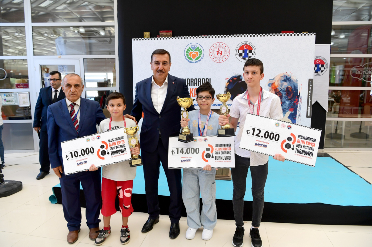 Malatya Uluslararası Altın Kayısı'da 'şah-mat'çılar ödüllendirildi