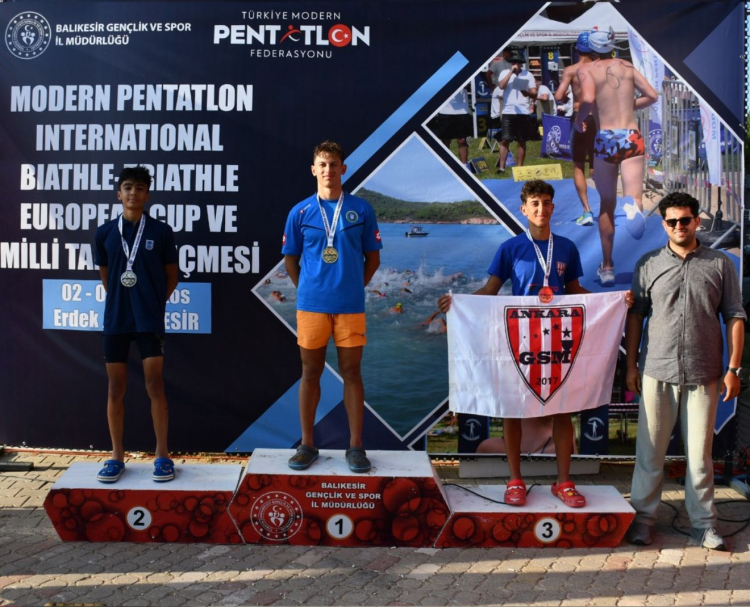 Muhammed Emir Kurtulan’dan Biathle-Triathle’de çifte altın