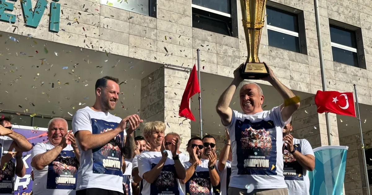 Nilüfer Belediyespor hentbolda tarih yazdı!