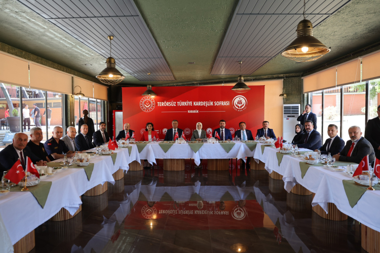 'Terörsüz Türkiye Kardeşlik Sofrası' buluşmaları sürüyor