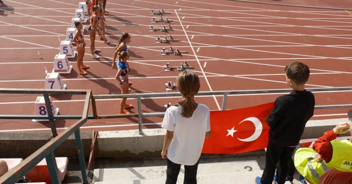 Türkiye’nin en hızlı çocukları U20’de uluslararası heyecan yaşadı