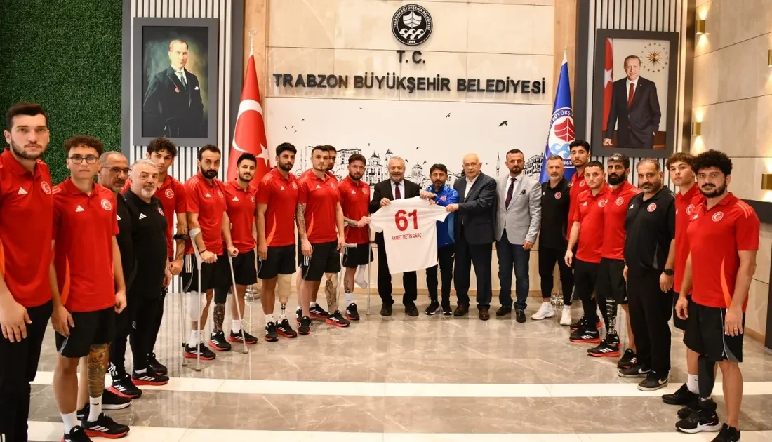 Trabzon Büyükşehir Belediyesi’ni ziyaret
