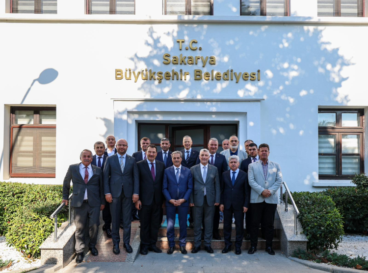 Bakan Bolat'tan Sakarya'ya ekonomik övgü