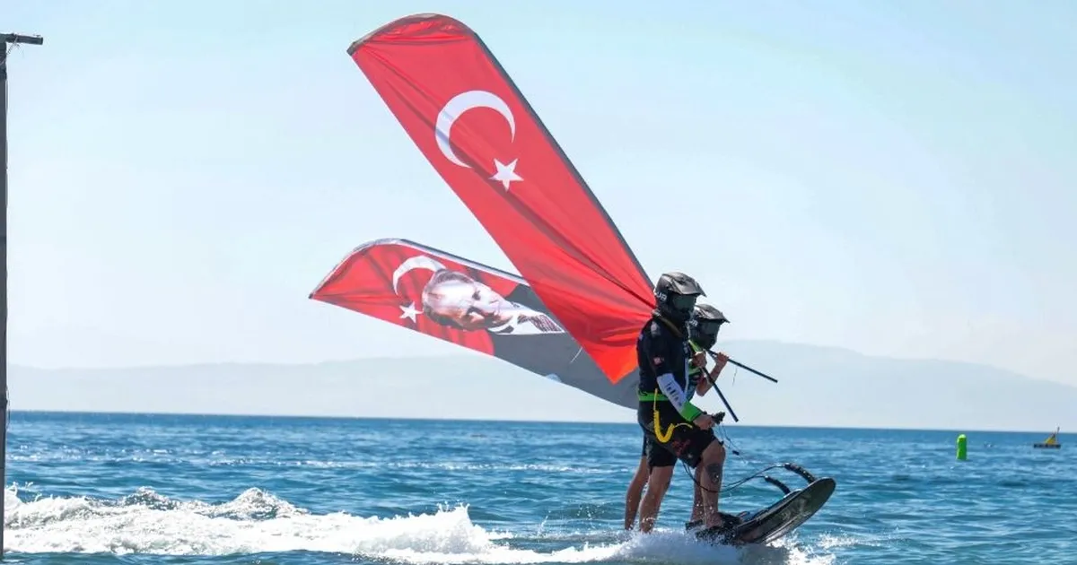 Bursa Gemlik Körfezi’nde su şöleni