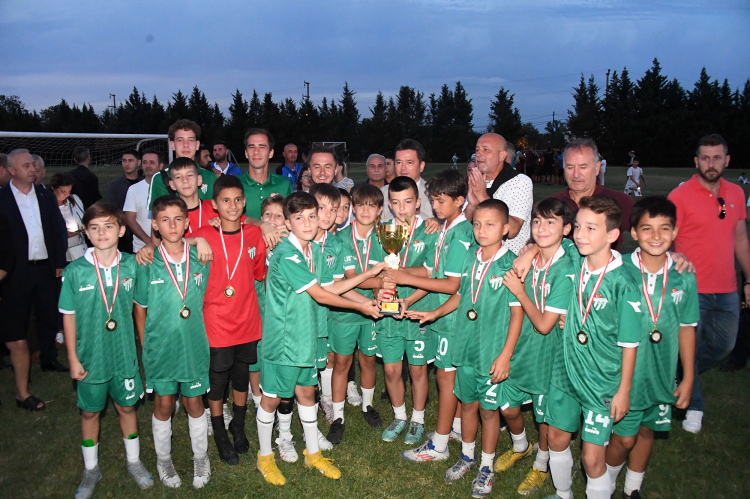 Bursa Osmangazi’de minik yetenekler futbol şöleninde buluştu