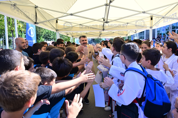 Bursa Yıldırım'da 62  bin çocuk yaz spor okullarında buluştu