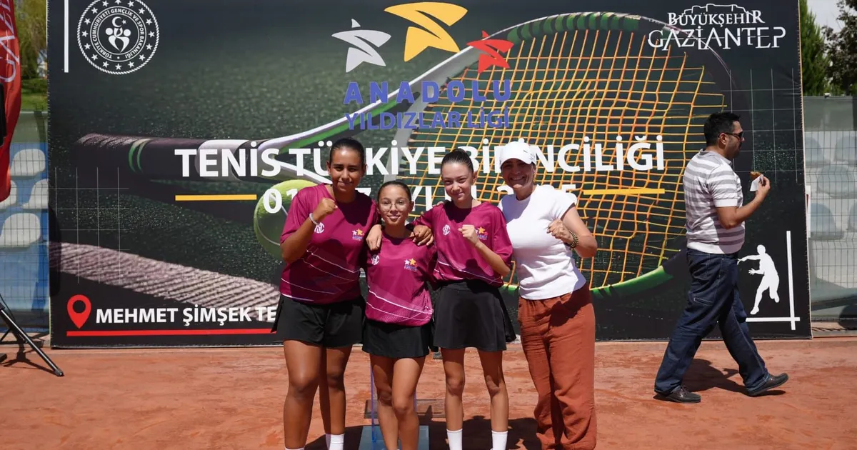 Büyükşehir’in tenis takımından gururlandıran başarı